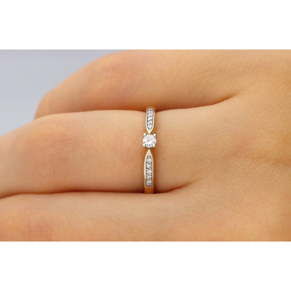 Pierścionek Złoty Z Brylantami 0,10ct RS0239