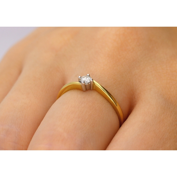 Pierścionek Złoty Z Brylantem 0,10ct RS0252