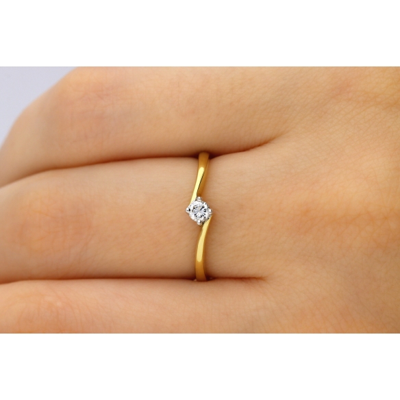 Pierścionek Złoty Z Brylantem 0,10ct RS0252