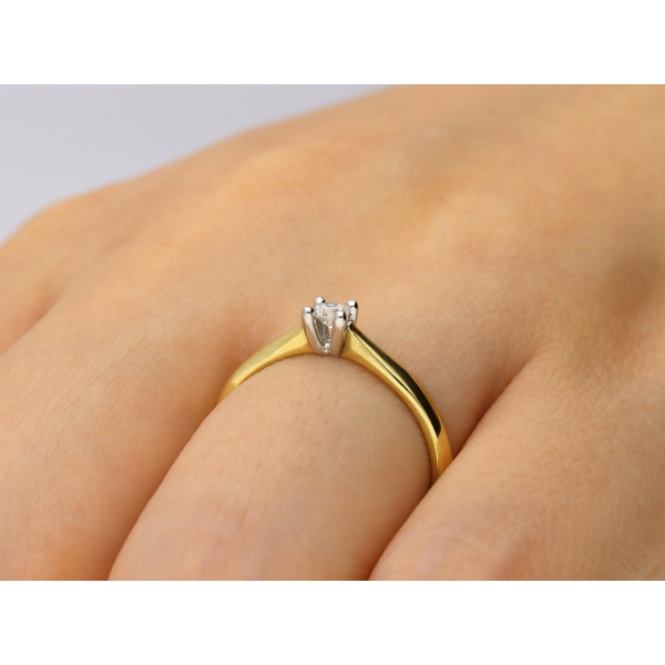 Pierścionek Złoty Z Brylantem 0,10ct RS0436