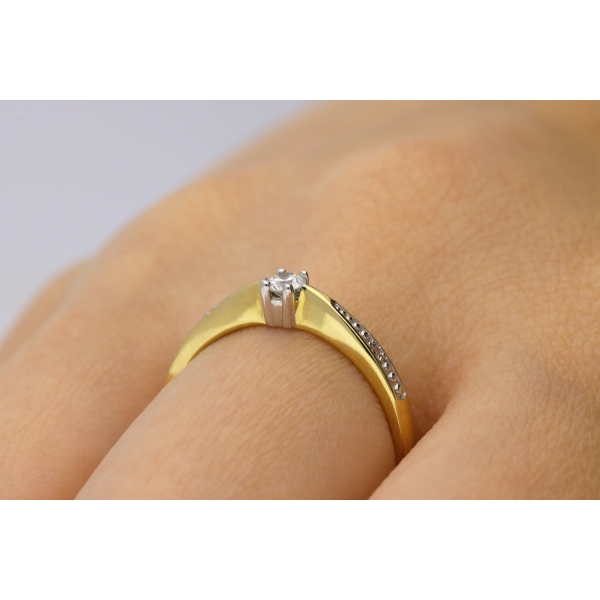 Pierścionek Złoty Z Brylantami 0,11ct RS0142