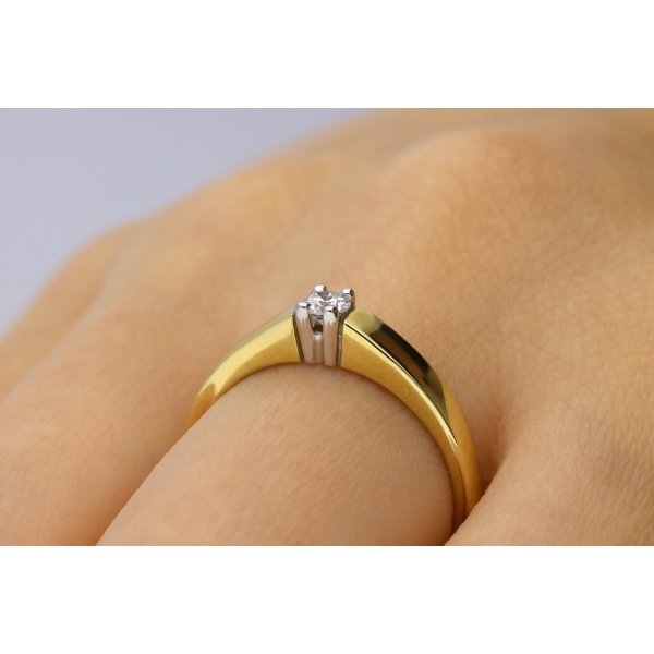 Pierścionek Złoty Z Brylantem 0,15ct RSR025