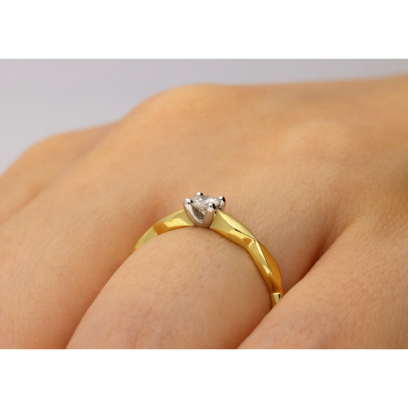 Pierścionek Złoty Z Brylantem 0,15ct RS0360