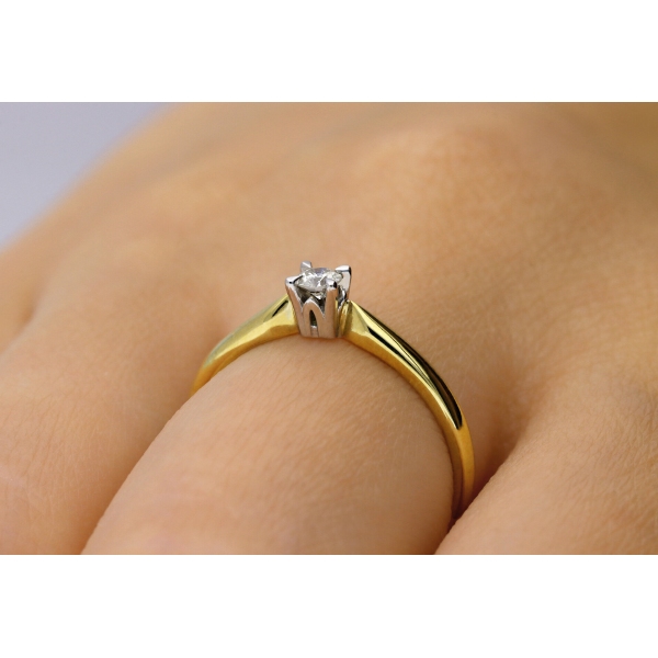 Pierścionek Złoty Z Brylantem 0,10ct RS0172