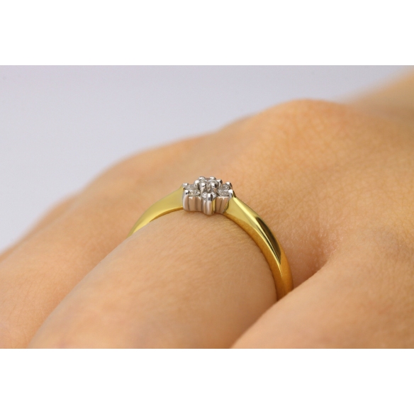 Pierścionek Złoty Z Brylantami 0,12ct RS0372