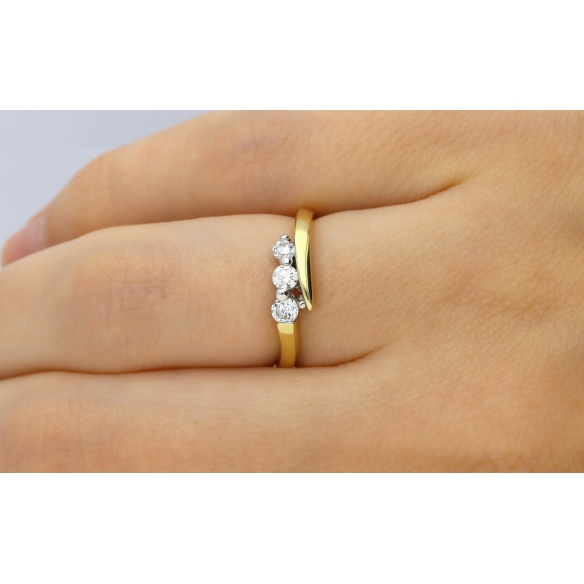 Złoty Pierścionek Z Brylantami 0,19ct RS0199