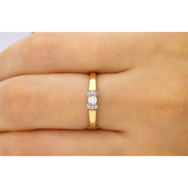 Pierścionek Złoty Z Brylantami 0,13ct RS0384