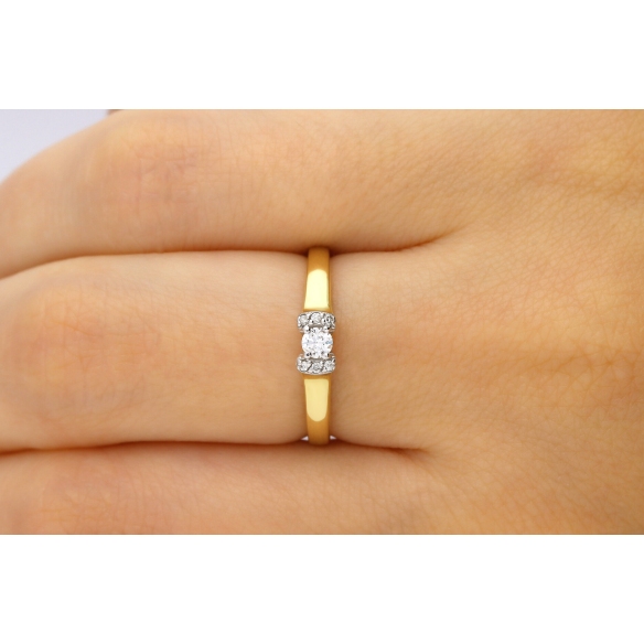 Pierścionek Złoty Z Brylantami 0,13ct RS0384
