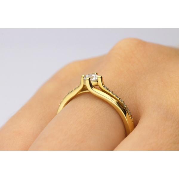 Złoty Pierścionek Z Brylantami 0,34 ct RSR011