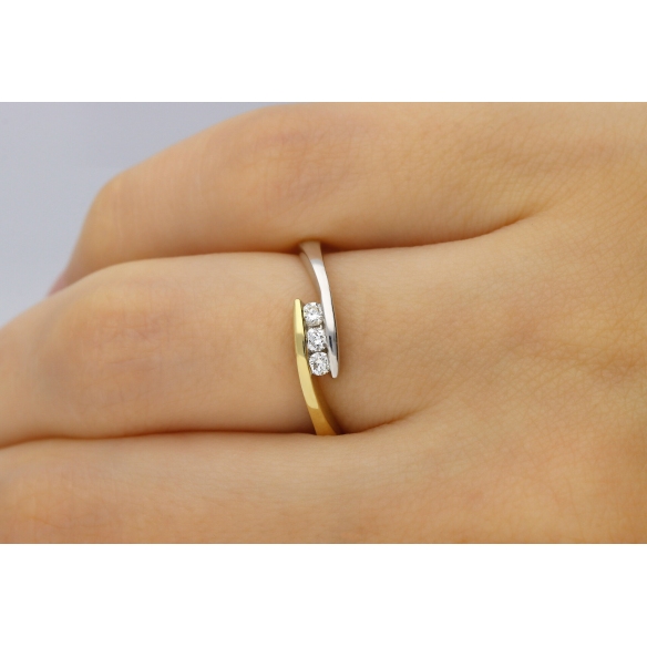 Pierścionek Złoty Z Brylantami 0,09ct RS0027