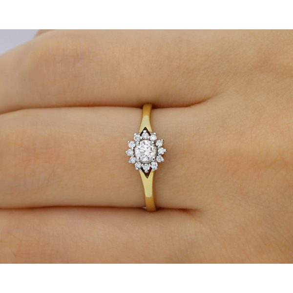 Pierścionek Złoty Z Brylantami 0,32ct RS0315