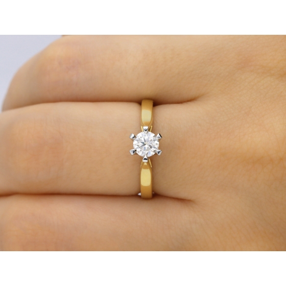 Złoty Pierścionek Z Moissanitem 0,50ct RS0336
