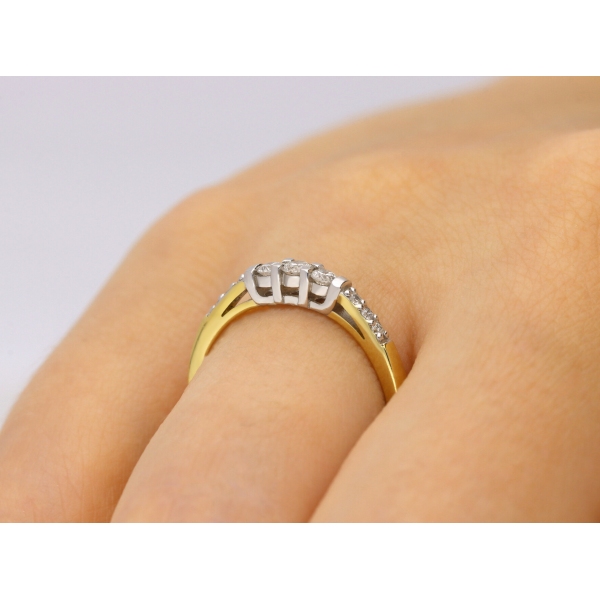 Pierścionek Złoty Z Brylantami 0,19ct RS0449