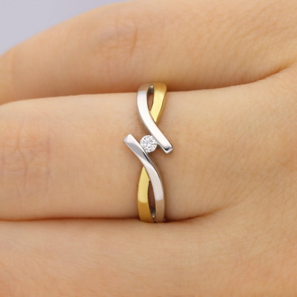 Pierścionek Złoty Z Brylantem 0,04ct RS0010