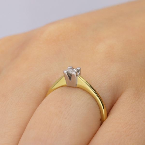 Pierścionek Złoty Z Brylantem 0,10ct RS0416