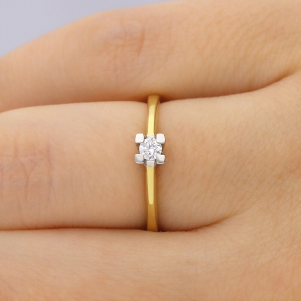 Pierścionek Złoty Z Brylantem 0,10ct RS0416