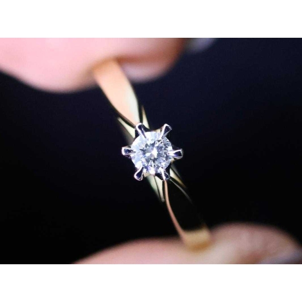 Pierścionek Złoty Z Brylantem 0,15ct RS0336