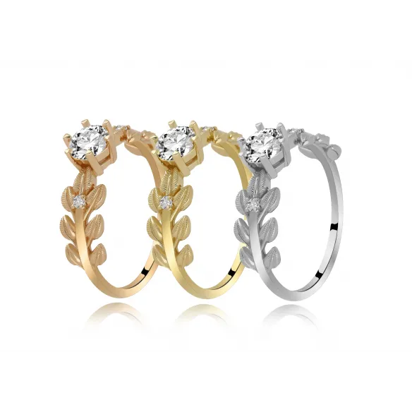 Złoty Pierścionek Z Moissanitem i Brylantami RSM0005