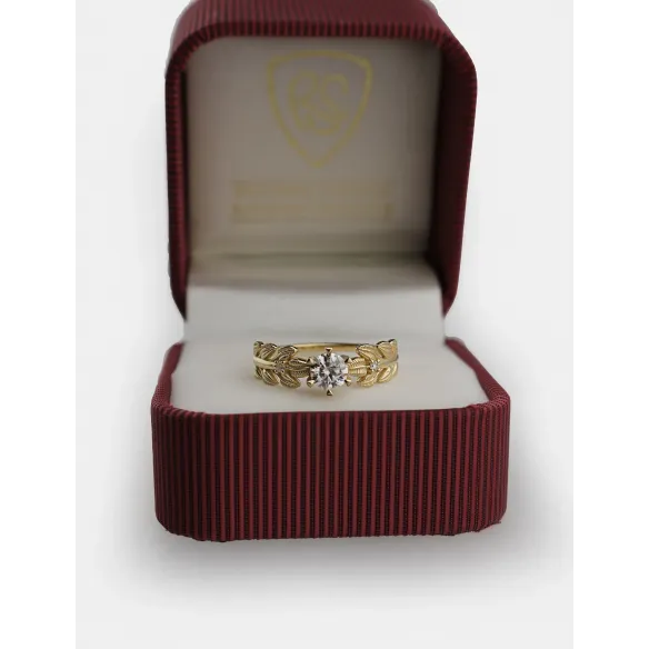 Złoty Pierścionek Z Moissanitem i Brylantami RSM0005