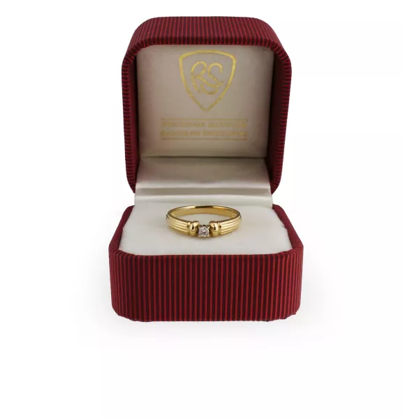 Złoty Pierścionek Z Brylantem 0,06ct RSI003